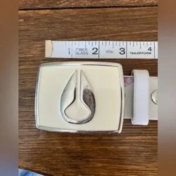 Nixon Cream Enamel and Silver Belt Buckle - Picture 3 of 4